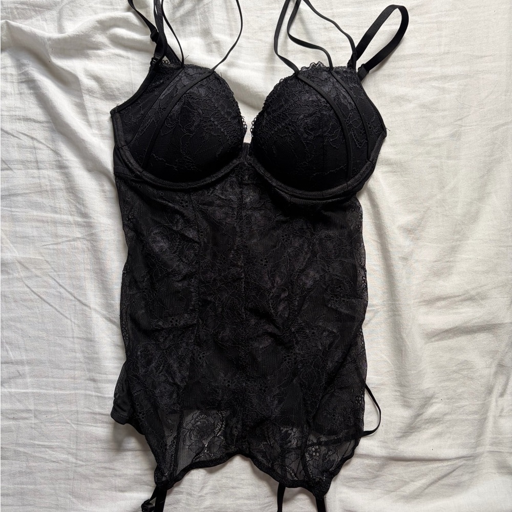 La SENZA Elegant Black Lace Bustier